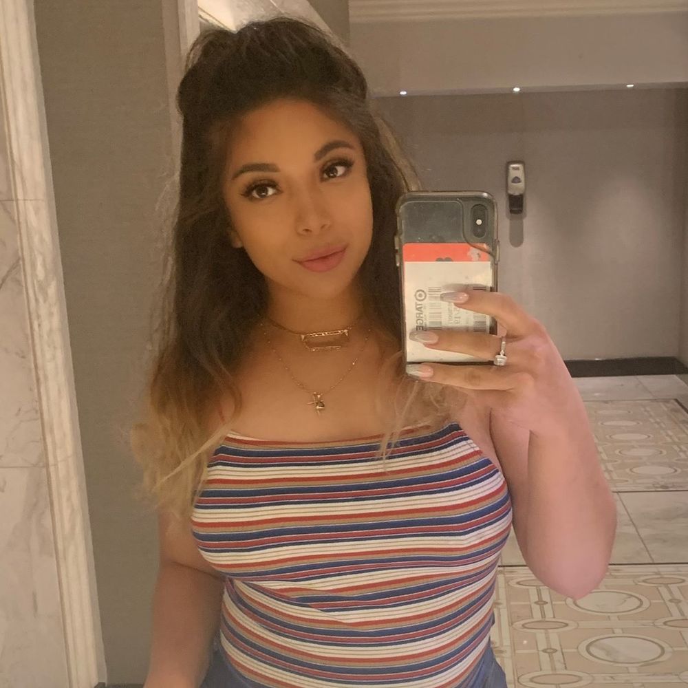 Meet your Posher, Yasmeen